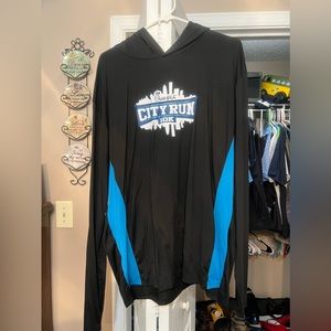 Men’s xlarge light hooded pullover